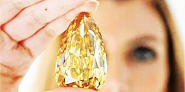 नीलाम होगा दुनिया का सबसे बड़ा पोलिश्ड हीरा