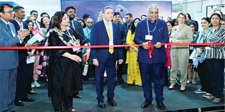 पीएम मोदी ने जलवायु परिवर्तन की समस्या का दिया सरल समाधान