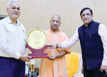 धन के अभाव में नहीं रुकेगा किसी का इलाज : सीएम योगी