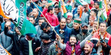 हिमाचल में बागियों ने बिगाड़ा बीजेपी का गणित