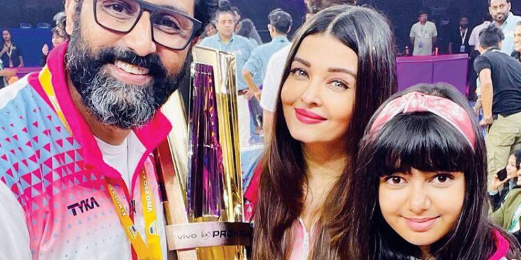 अभिषेक की कबड्डी टीम को खिताब