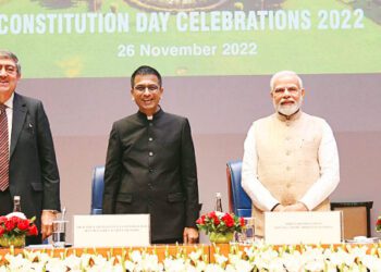 संविधान में लिखे शब्द एक प्रतिज्ञा हैं