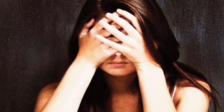 पुरुषों से ज्यादा मानसिक बीमारियों की शिकार हैं देश की महिलाएं
