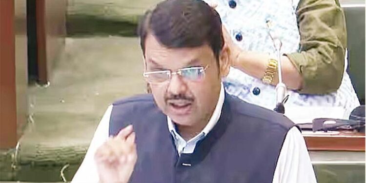 धरती पुत्रों पर मेहरबान महाराष्ट्र सरकार