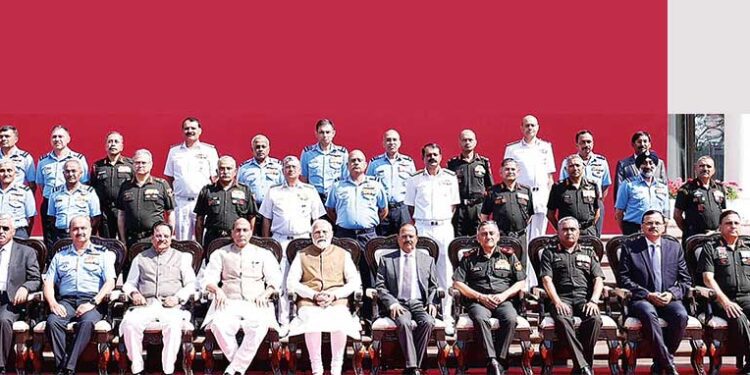 उभरते खतरों से निपटने के लिए सेना तैयार रहे : मोदी