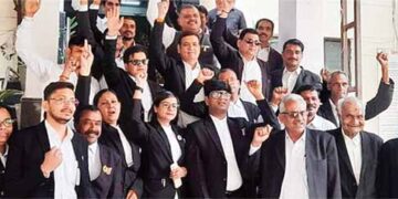 वकील हड़ताल पर नहीं जा सकते, काम बंद नहीं कर सकते : सुप्रीम कोर्ट