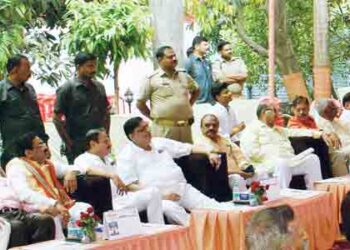 मन की बात ‘माला में धागे’ जैसा : पीएम मोदी