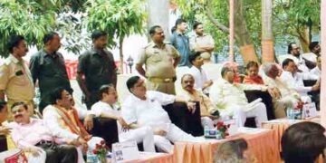 मन की बात ‘माला में धागे’ जैसा : पीएम मोदी