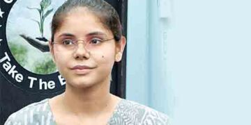 Big success of small shopkeeper's daughter