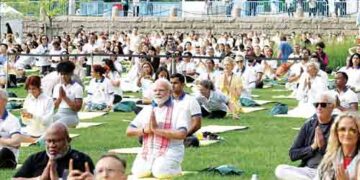 योग शांति, स्वस्थ व हरित दुनिया की गारंटी : मोदी
