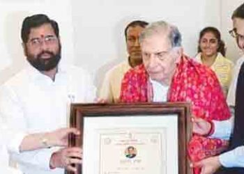 Ratan Tata gets Maharashtra's first 'Udyog Ratna' award
