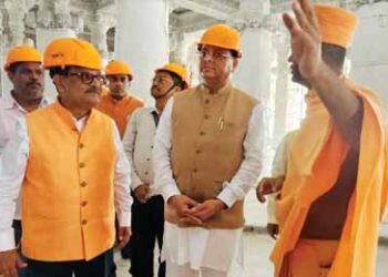 CM Dhami did car service in Hindu temple of Abu Dhabi