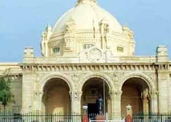 Now MLAs will not be able to carry mobile in UP Assembly