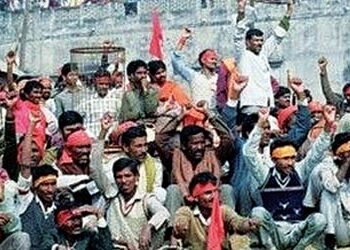 How many Ram devotees were sacrificed?