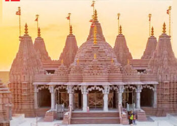 140 crore Indians are my worshipable gods: PM Modi