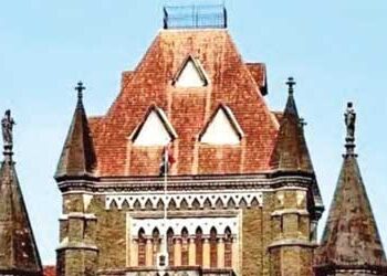 Father should give maintenance allowance of Rs 4000 to the children living with their maternal grandfather.