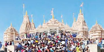 Devotees gathered in Hindu temple of Abu Dhabi