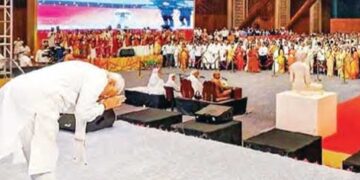 India thinks not for 'self' but for 'all': Modi