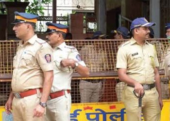 Many IAS and IPS did not get entry on political platform