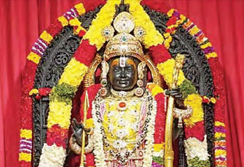 भगवान श्रीराम का हुआ सूर्य तिलक