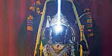 भगवान श्रीराम का हुआ सूर्य तिलक