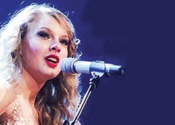 Pop singer Taylor Swift becomes billionaire