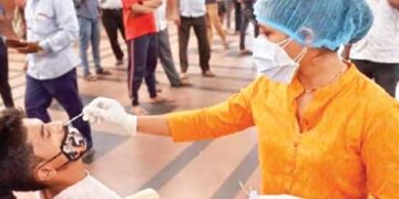 महाराष्ट्र में नए कोविड-19 ओमिक्रॉन सबवेरिएंट (एफएलआईआरटी {फ्लर्ट}) के 91 मामले सामने आए हैं। जानकारी के मुताबिक पुणे में वेरिएंट के सबसे अधिक 51 मामले दर्ज किए गए