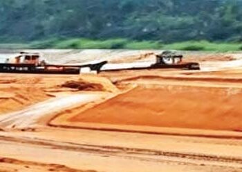 Danger from illegal sand mining, now railway bridge will be audited in 3 years