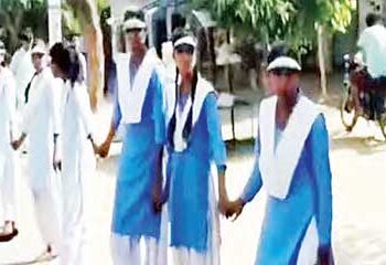 13000 students formed a human chain, gave the message of voting