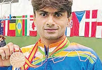 Para badminton player Suhas reaches top world ranking