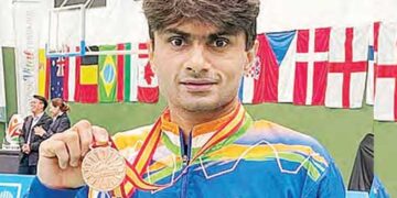 Para badminton player Suhas reaches top world ranking