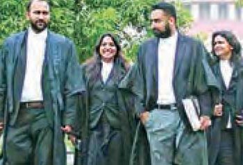 Lawyers exempted from wearing black coat and gown in extreme heat