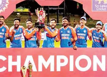 Rinku Singh and Surya's 'charismatic' bowling helped India snatch victory from Sri Lanka