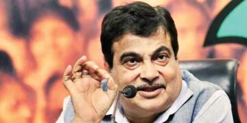 There is a need to create an economic model that generates employment: Gadkari