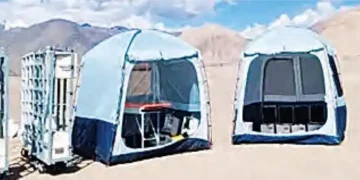 'Air drop' of the first portable hospital at a height of 15000 feet