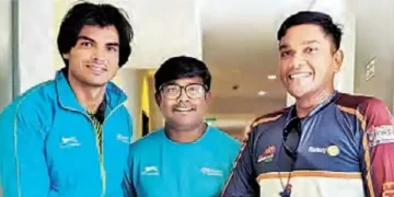 Fan reached Paris on bicycle from Kerala to 'cheer' Neeraj