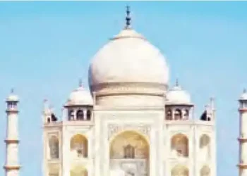 Ban on carrying water bottles on the main dome of Taj Mahal