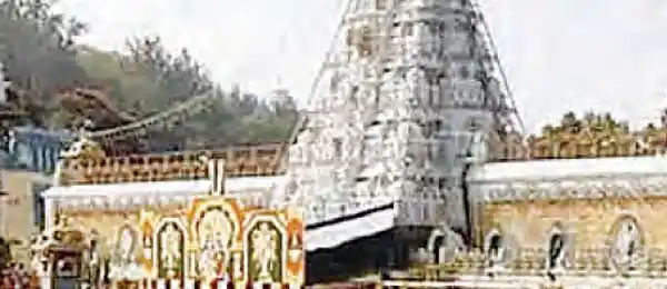Supreme Court calls VIP treatment in temples arbitrary