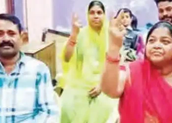 Sailor family earned 30 crores in Maha Kumbh