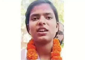 Bihar Board state topper Sakshi is the daughter of a carpenter