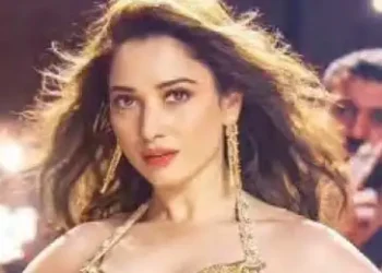 Tamanna is also in the song of 'Raid-2'