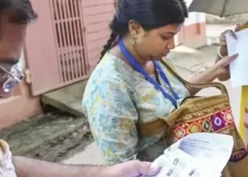 बंगाल में लोग तनाव में, सवा करोड़ वोटरों के नाम करें प्रकाशित: सुप्रीम कोर्ट