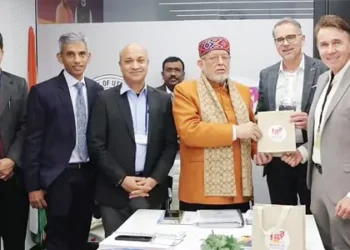 दावोस में उत्तर प्रदेश की बड़ी छलांग 12000 करोड़ के निवेश प्रस्ताव