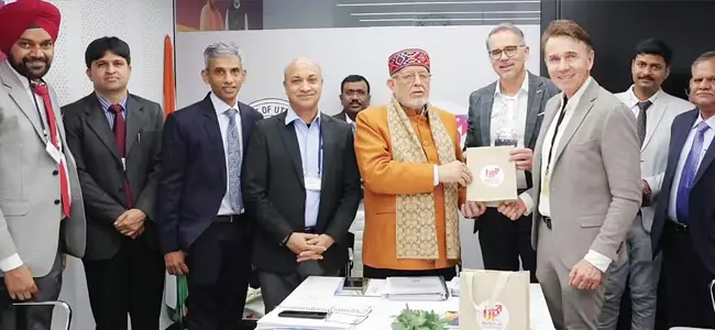 दावोस में उत्तर प्रदेश की बड़ी छलांग 12000 करोड़ के निवेश प्रस्ताव