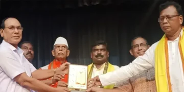 'बंगाल में आदिवासी विकास के लिए प्रतिबद्ध सरकार'
