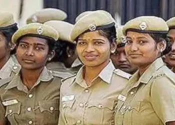 दिल्ली में बस की सुरक्षा सशस्त्र महिला पुलिस के हवाले
