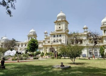 lucknow-university-foreign-students-application-record-2026