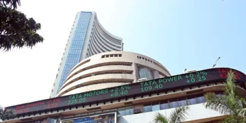 दलाल स्ट्रीट: बॉम्बे स्टॉक एक्सचेंज, जहाँ घरेलू संस्थाओं ने बाज़ार को स्थिर रखा।