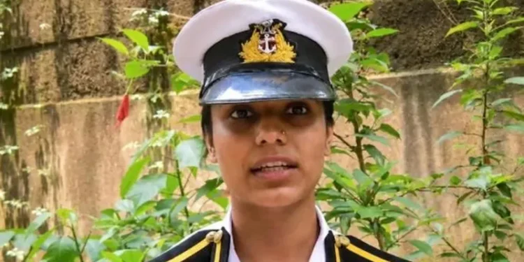 न कोचिंग-न महंगे नोट्स, एक महीने की तैयारी में मर्चेंट नेवी अफसर बनीं तन्वी