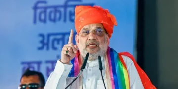 वंदे मातरम् पर कांग्रेस का फैसला: 2 अंतरे, संविधान और तुष्टिकरण पर सियासी घमासान